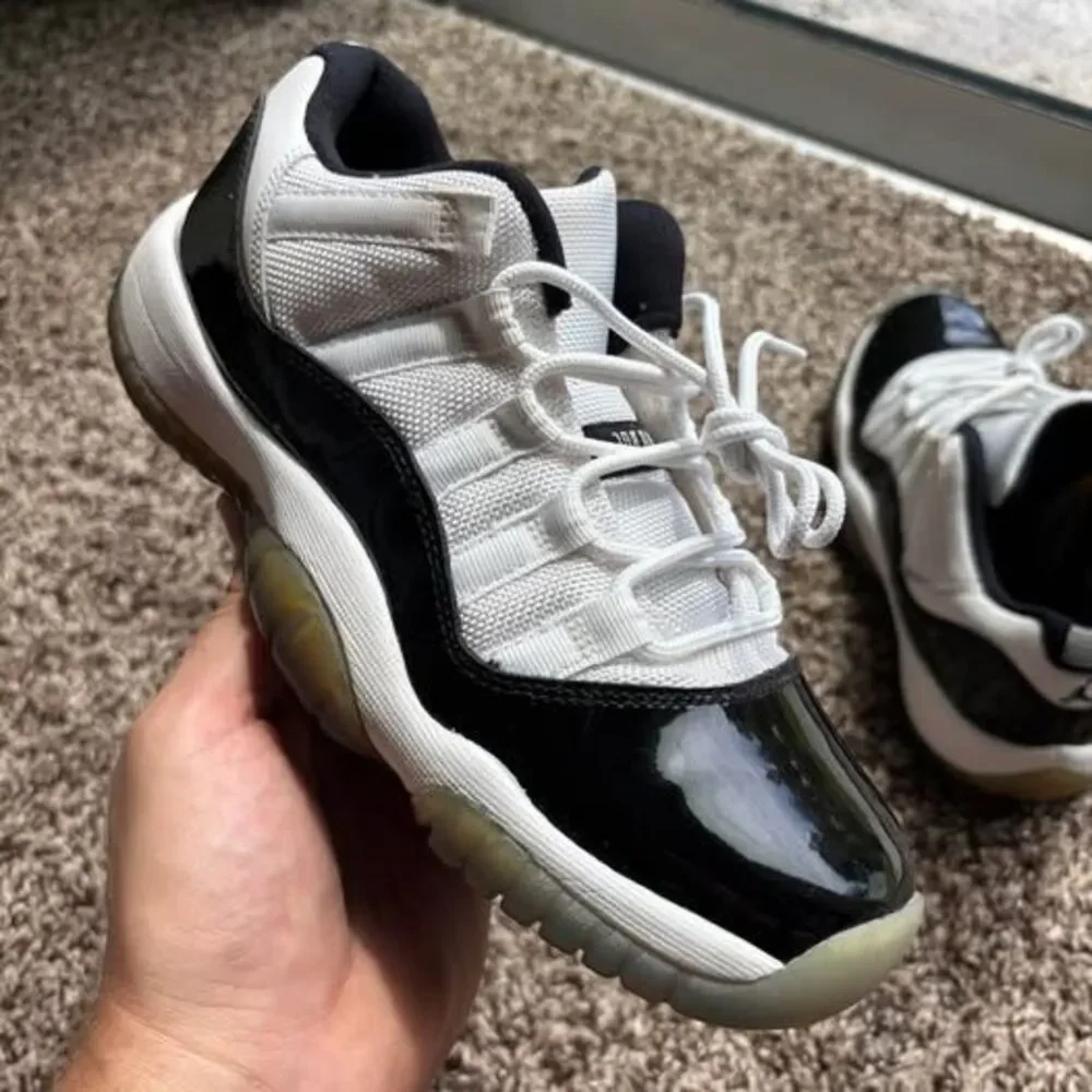 Jordan 11 Retro Low Concord